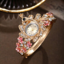 (Pink) Quartz Womens Fashion Watch With Alloy Case And Elegant Dial Outfit Summer For