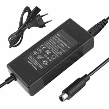 Chargeur de trottinette électrique 42 V 2 A compatible avec les modèles M365, Max G30, G30LP, G2, G2D, ES1, ES2, E25, F20D, F30D et F40D.