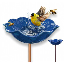 Metalen vogelbad voor in de tuin met grondpen, roest- en vorstbestendig decoratief beeld voor vogels, bijen en vlinders, blauw