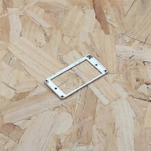 Kompakter Rahmen mit gebogener Unterseite für 2 Humbucker-Tonabnehmer für E-Gitarren