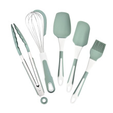 Ensemble de cinq pièces en silicone pour la pâtisserie : pinceau de barbecue, spatule, grattoir, batteur à œufs, outils de pâtisserie en vente