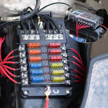 12-voudige zekeringkast, waterdichte zekeringhouder voor auto/boot, M5-bout met LED-indicator, 12V-32V