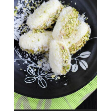 (White Chum Chum Coconut 750g) The Taste Of Sweets