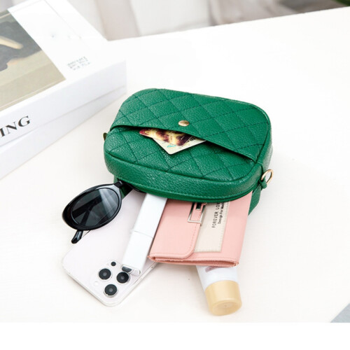 O presente de Natal perfeito: Bolsa transversal elegante e acolchoada com bordado - Porta-celular em couro caviar fosco para 2