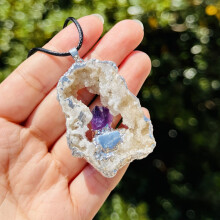 (Purple) Agate Artificial Crystal Pendant Necklace With Silver Edge For Daily Wear