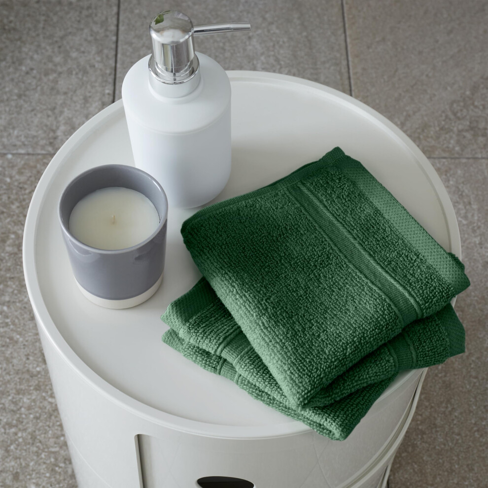 Catherine Lansfield Dark Green Zero Twist Towel Range - Image 6
