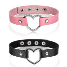 pezzi Collana girocollo da donna in pelle e lega regolabile stile punk lolita con cuore