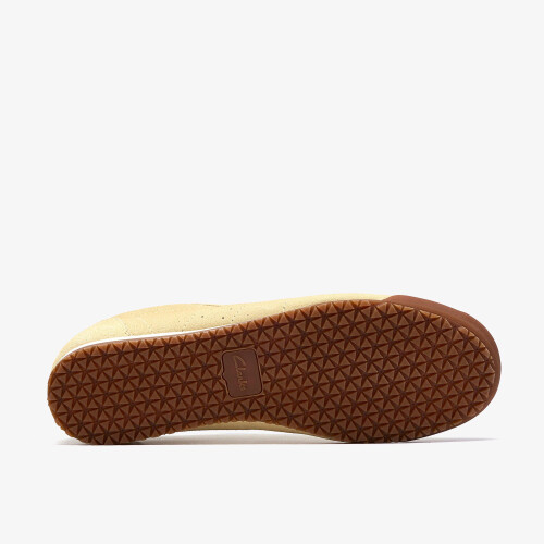 Clarks Moritz Lo PaleYellow Suede 2