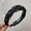 1 fascia per capelli con bordo largo e treccia a rete 2