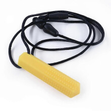 (Yellow) Elegante collar masticable sensorial, seguro y no tóxico para niños y adultos. Alivia la ansiedad y el estrés.