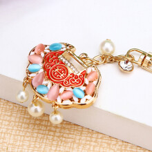 (Colored diamond Ruyi lock) Chinese Lucky Bucket Treasure Bowl Car Keychain Bag Pendant for Women Cute Creative Metal Gift