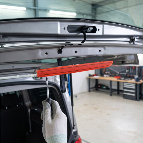 Brake Light 7E0945097A for  Transporter T5 (2003-2015 Models) and  A6 S6 (2005-2011 Models).