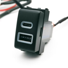 Adattatore di Carica QC3.0 A Doppia Porta USB 12V/24V per Sylphy X-Trail Patrol Y62