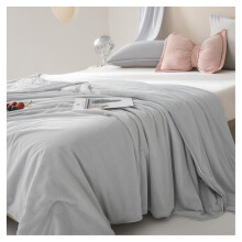(Single person, Glacier Gray) Summer Cooling Ice Silk Quilt Lightweight Comfortable Air-Conditioner Quilt for Home