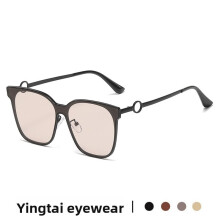 (Black Champagne)Trendsetting Metal Square Sunglasses With Uv Protection For Street Photography