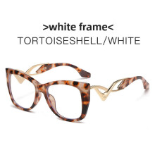 (Bean Transparent)Highstyle Cat Eye Sunglasses With Gradient Tints For Urban And Leisure Looks
