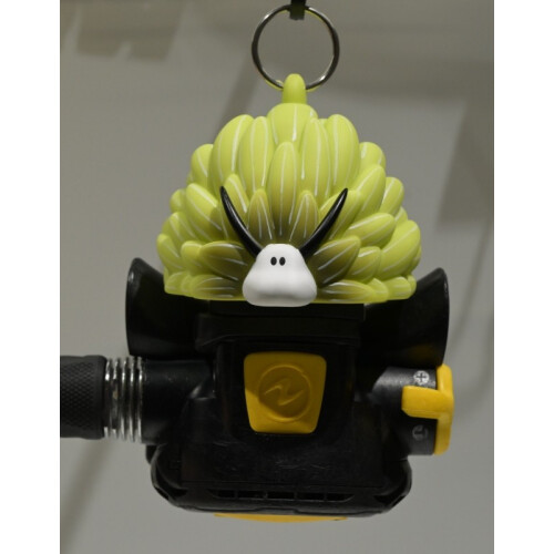 Oceanarium octopus holder
