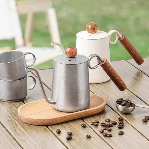 (retro) Bollitore a collo d'oca di precisione per tè e caffè filtro con beccuccio lungo e stretto. 2