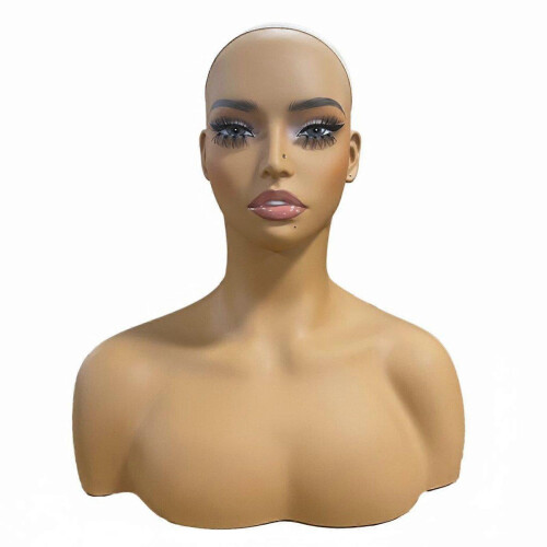 Tête et buste de mannequin féminin avec épaules et coiffure 1