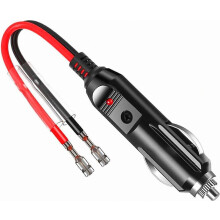 12 V sulakesuojattu tupakansytyttimen pistoke, urosliitin johdoilla ja LED-valolla, 16 AWG jatkokaapeli, 1 m