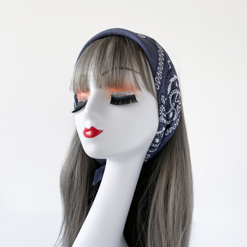 Stilren Fyrkantig Halsduk NavyBlue 2