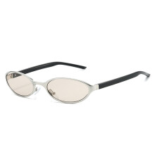 Ovale Unisex-Sonnenbrille, silbernes Gestell, champagnerfarbene Gläser