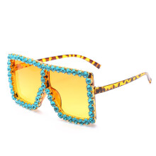 Übergroße quadratische Sonnenbrille, Schildpattrahmen, grüne Kristallgläser