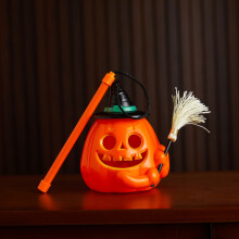 Miotła na imprezę halloweenową, świecąca dynia w kolorze żółtym B