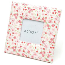 Red & White Floral Design Fabric Photo Frame 3.5" x 3.5"