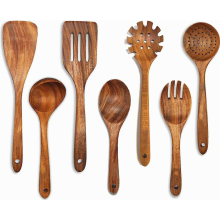Juego de 7 utensilios de cocina de madera, resistentes al calor y antiadherentes, con mangos de madera y acabado en madera natural.