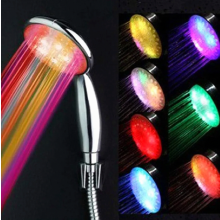 Chuveiro LED com mudança de cor, chuveiro em ABS com 7 temperaturas de cor, chuveiro de mão automático, água