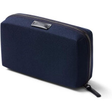 Custodia con zip - BELLROY - Tech Kit - Navy - Tessuto riciclato resistente all'acqua - Design folio