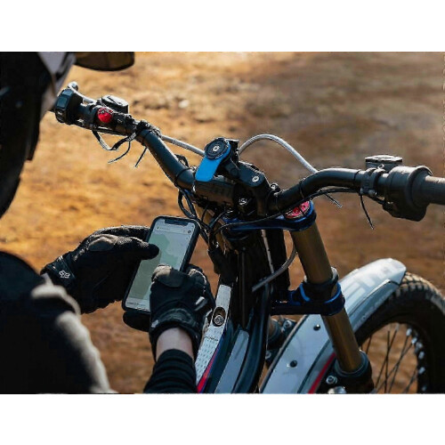 Motorcycle Handlebar Phone Mount, Secure Smartphone Holder, Durable Easy Install, Universal Compatibility for Riding and Navigation 2