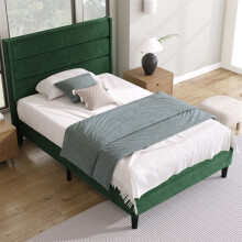 Cama infantil 90x200 acolchada de terciopelo verde oscuro con somier de lamas y cabecero.
