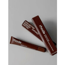 Tinte Labial Rhode Peptide Espresso Marrón Rico 10ml / .3 fl oz, Color Construible, Acabado Brillante