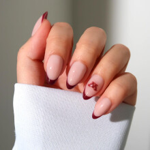 Glamnetic x Fanatics Press On Nails - Minnesota Golden Gophers | Kurze Mandel-Fake Nails, Kollege Gophers Maroon French Tips