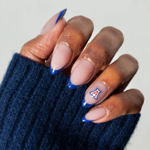 Glamnetic x Fanatics Press On Nails - Arizona Wildcats | Korte Amandel Valse Nagels, Collegiate Blauw Franse Tips | 15 Maten