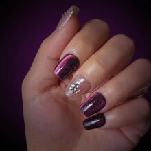 Tesytto Neon Press-on Nägel Kurz Coffin, Handgemachte Acryl Cat Eye Pink Lila Glitter mit 3D Silbern Sternen & Strassblumen