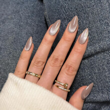 SXVME 30 Stück Glitzer Cat Eye Press on Nails Mandel Medium - Nude Akrylnägel mit Glanzfinish