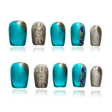 Tesytto Luxe Blauwe Cat Eye Press on Nagels, Handgemaakt 3D Korte Vierkante Nagels Glitters Blauw & Goud Ombre met Hartlijn Kunst en Strass Accenten