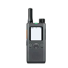 AT1 Geüpgraded 5G POC Radio, Onbeperkte Afstand Landelijke Intercom, 2200mAh Twee-Weg Walkie Talkie voor Wandelen Kamperen Zwart