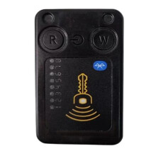 Émulateur de Carte à Puce Sans Contact ChameleonU 8 Emplacements 13,56 MHz/125 KHz Conforme à L'Outil NFC pour Système RFID
