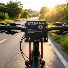MPPT200W Voltage Boosting MPPT Solar Controller 11.1V12V24V36V48V Waterproof Solar Controller