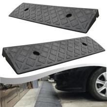 4PCS Plastic Kerb Ramp Non-Slip Threshold Ramp 30mm Height for Cars Going Uphill Plastic Roadside Slope Accessories