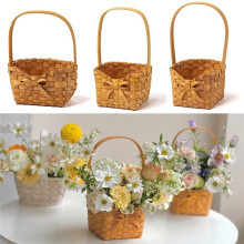 Cesto di Fiori Intrecciato con Manico e Decorazioni A Fiocchi - Cesto da Picnic, Cesto Rustico per Damigella D'Onore, Cesto Portaoggetti per La Casa L