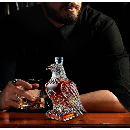 Eagle Whiskey Decanter, Unique Eagle Design, Durable Glass, Gift for Dad and Whiskey Lovers 2