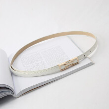 Ceinture fine pour femme en similicuir blanc, boucle en métal doré, réglable 105 cm