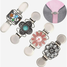 4er-Set Strickjacken-Clip, Silberfarbene Vintage-Clips mit Vier Retro-Mustern, Kleidungsclip aus Metall, stilvolles Zubehör für Strickjacke und Klei