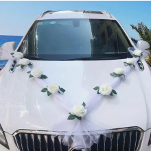 Autoschmuck Hochzeit Weiß, Hochzeitsauto Dekorationsset, Blumenschmuck für das Auto, DIY Weißes Gazeband mit 9 Rosen, 2 x 1,6 m lang