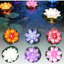 Confezione da 6 luci galleggianti a forma di loto, fiori di ninfea artificiali a LED, lampade a forma di fiore di loto per laghetto, decoraz